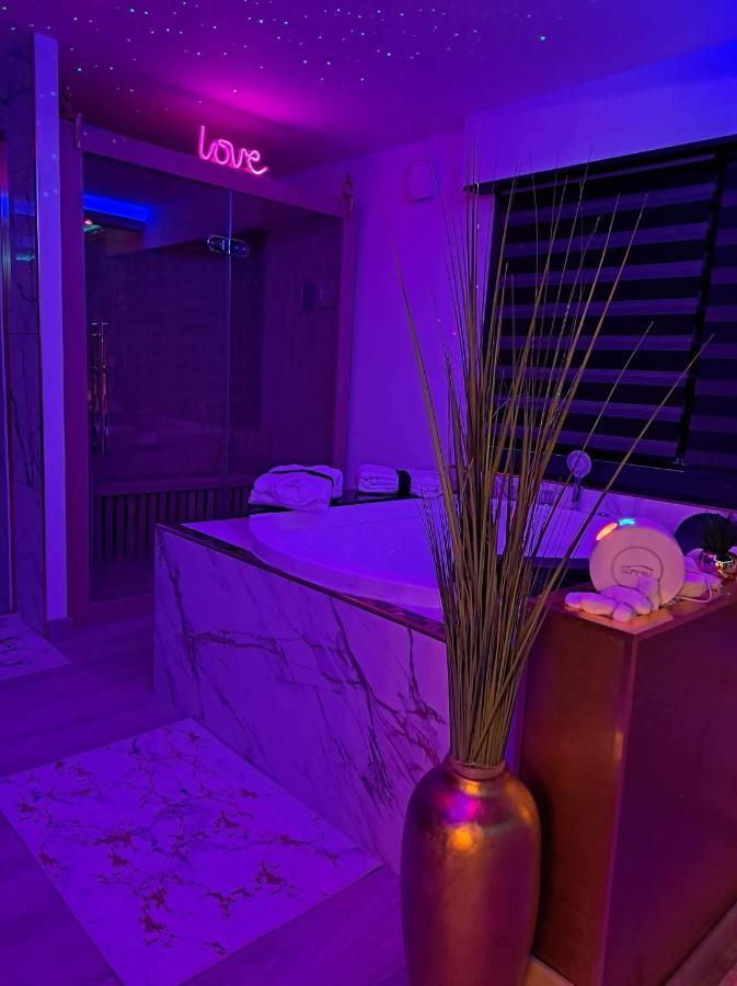 L'Aurore suite de charme, clim jacuzzi, sauna, piscine chauffée cuisine... Carpentras Extérieur photo