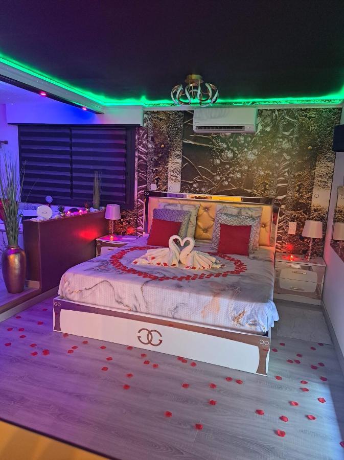 L'Aurore suite de charme, clim jacuzzi, sauna, piscine chauffée cuisine... Carpentras Extérieur photo